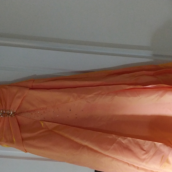 Strapless Prom Dress - Picture 4 of 6